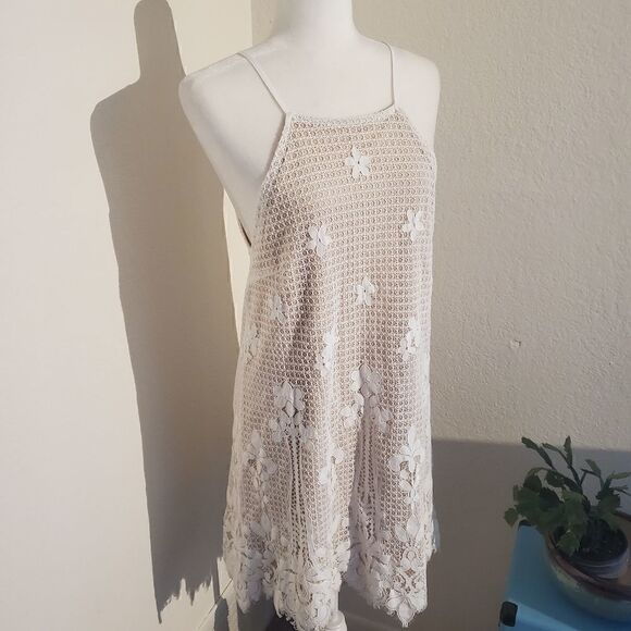 Francesca's Nude Floral Eyelet Dress L - Picture 12 of 13